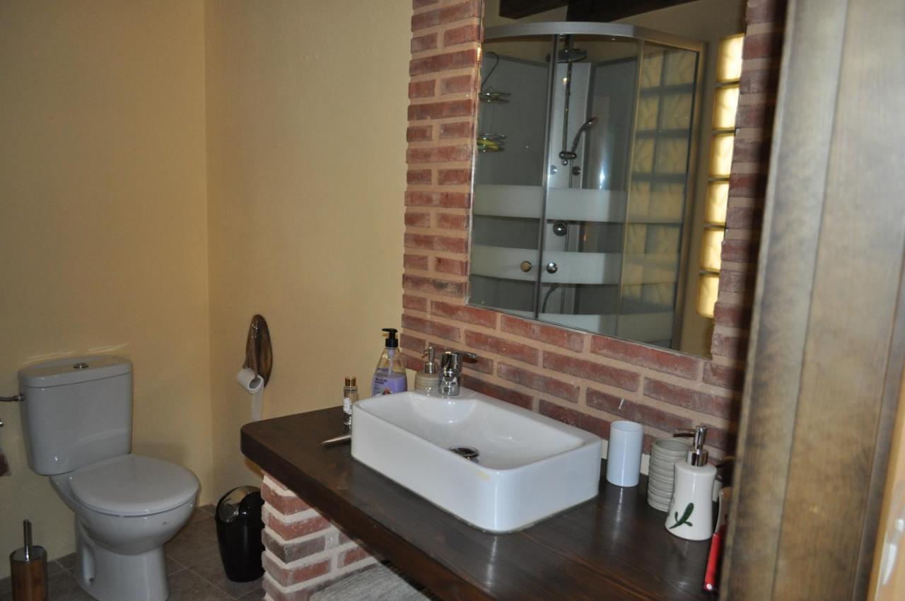 El Rincon Secreto De Gredos Especializada En Celiaquia Y Diabetes Y Jacuzzi Guest House Tormellas Exterior photo